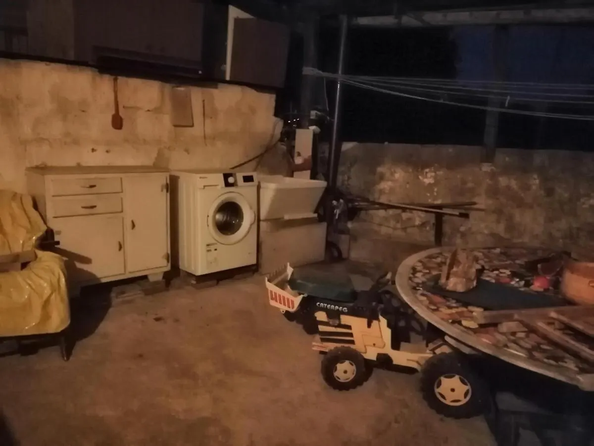 Appartamento Con Una Camera Matrimoniale, Bagno In Camera Cucina E Veranda Esterni Rilievo