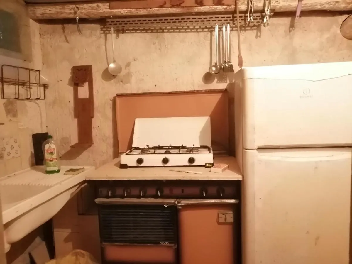 Appartamento Con Una Camera Matrimoniale, Bagno In Camera Cucina E Veranda Esterni Rilievo 0*,  Italy